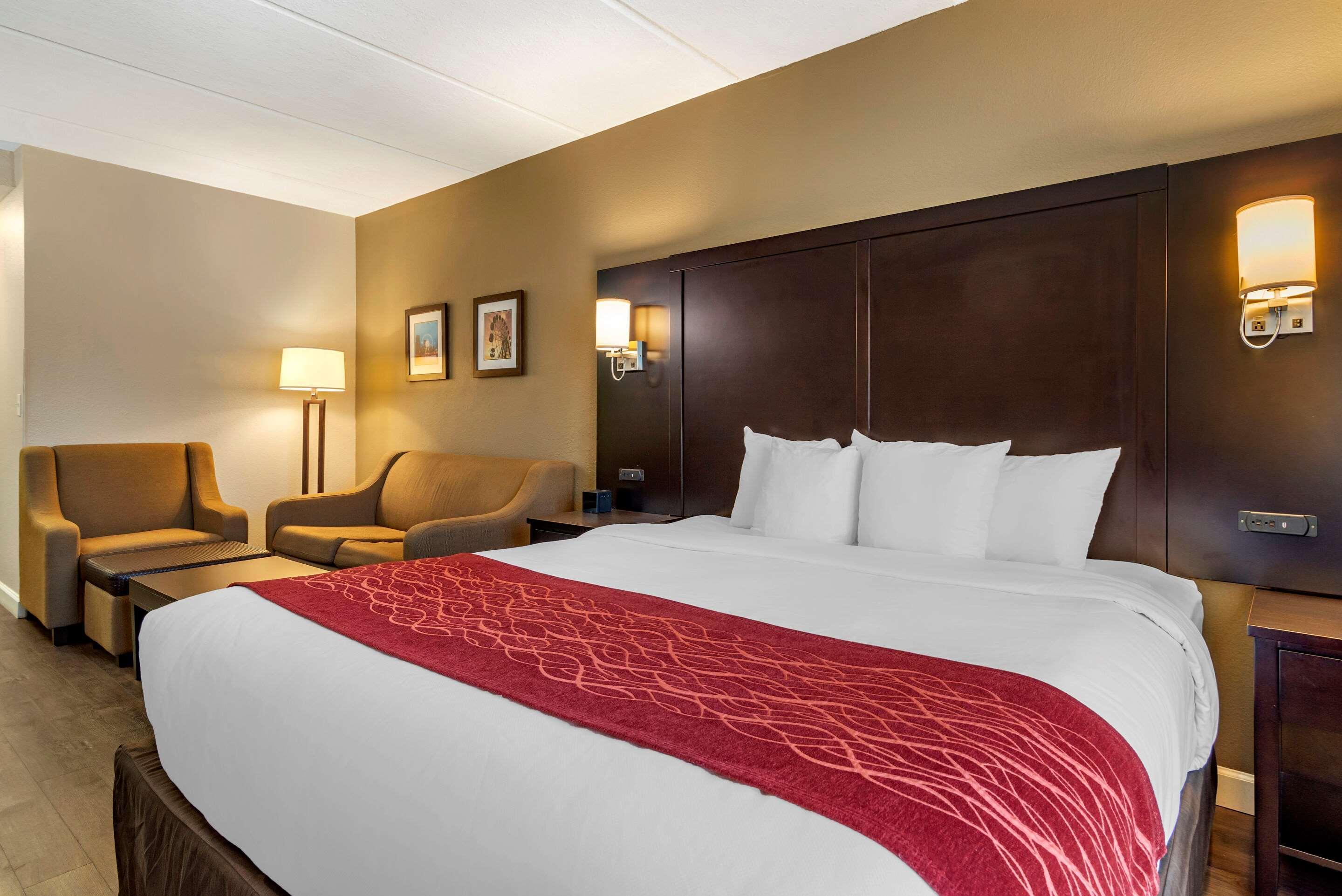 Comfort Inn & Suites Near Six Flags Лития-Спрингс Экстерьер фото