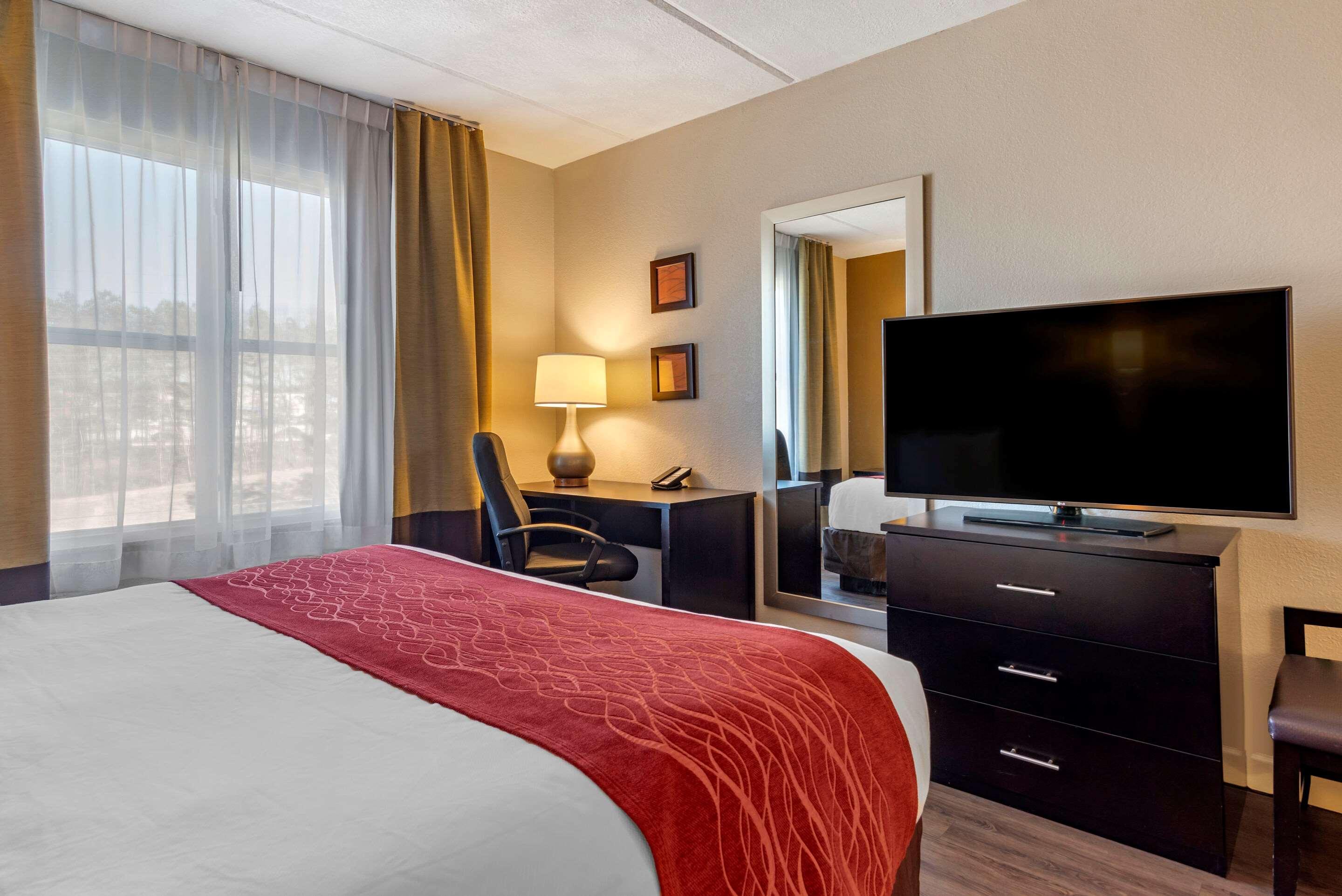 Comfort Inn & Suites Near Six Flags Лития-Спрингс Экстерьер фото