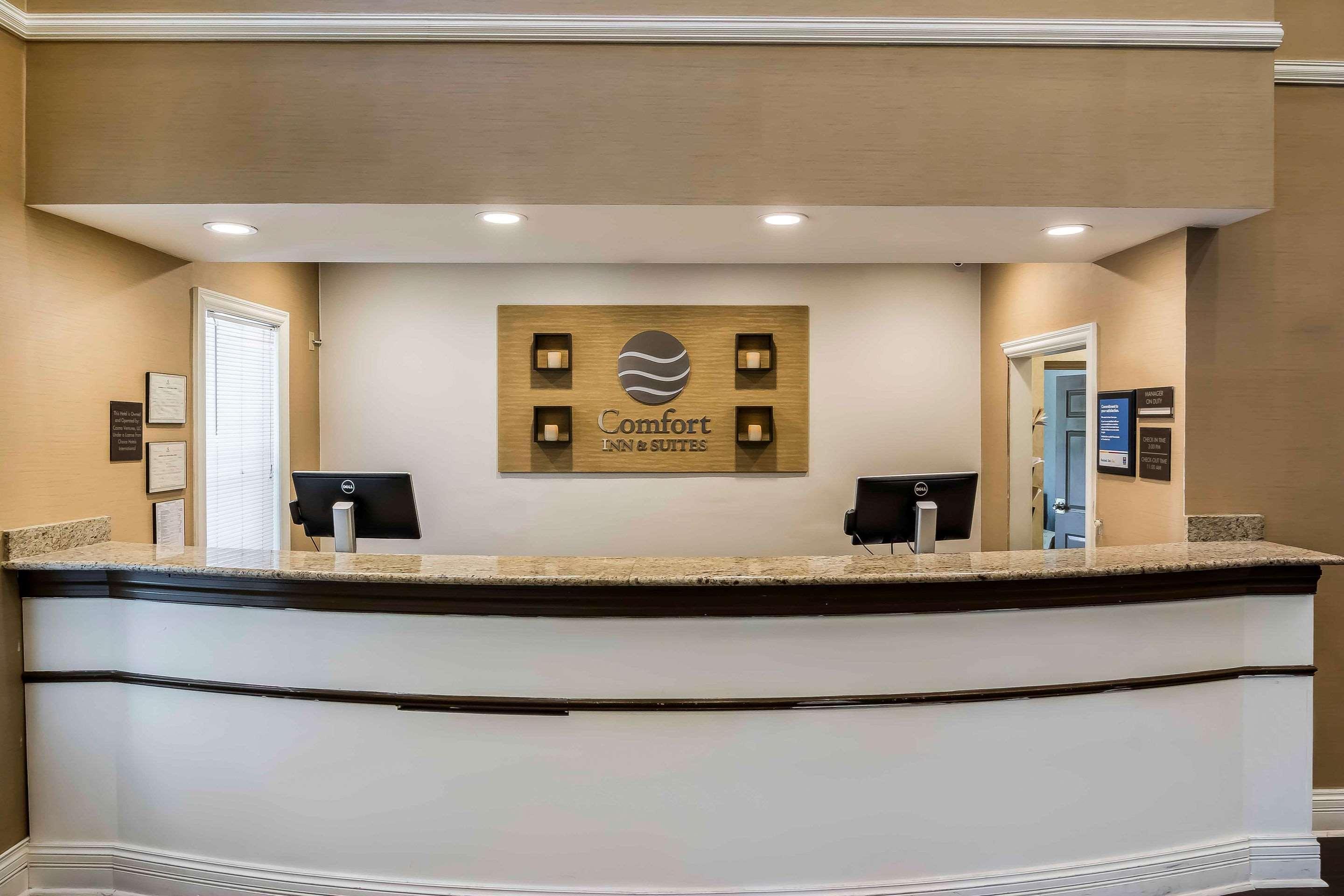 Comfort Inn & Suites Near Six Flags Лития-Спрингс Экстерьер фото