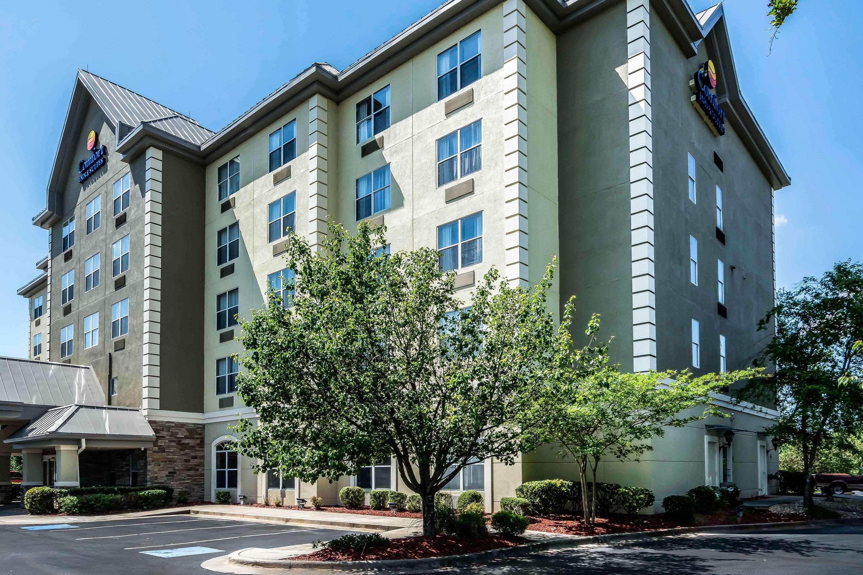Comfort Inn & Suites Near Six Flags Лития-Спрингс Экстерьер фото