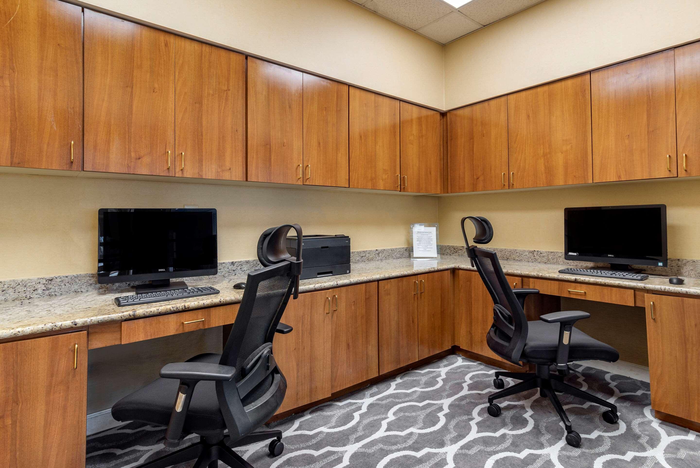 Comfort Inn & Suites Near Six Flags Лития-Спрингс Экстерьер фото