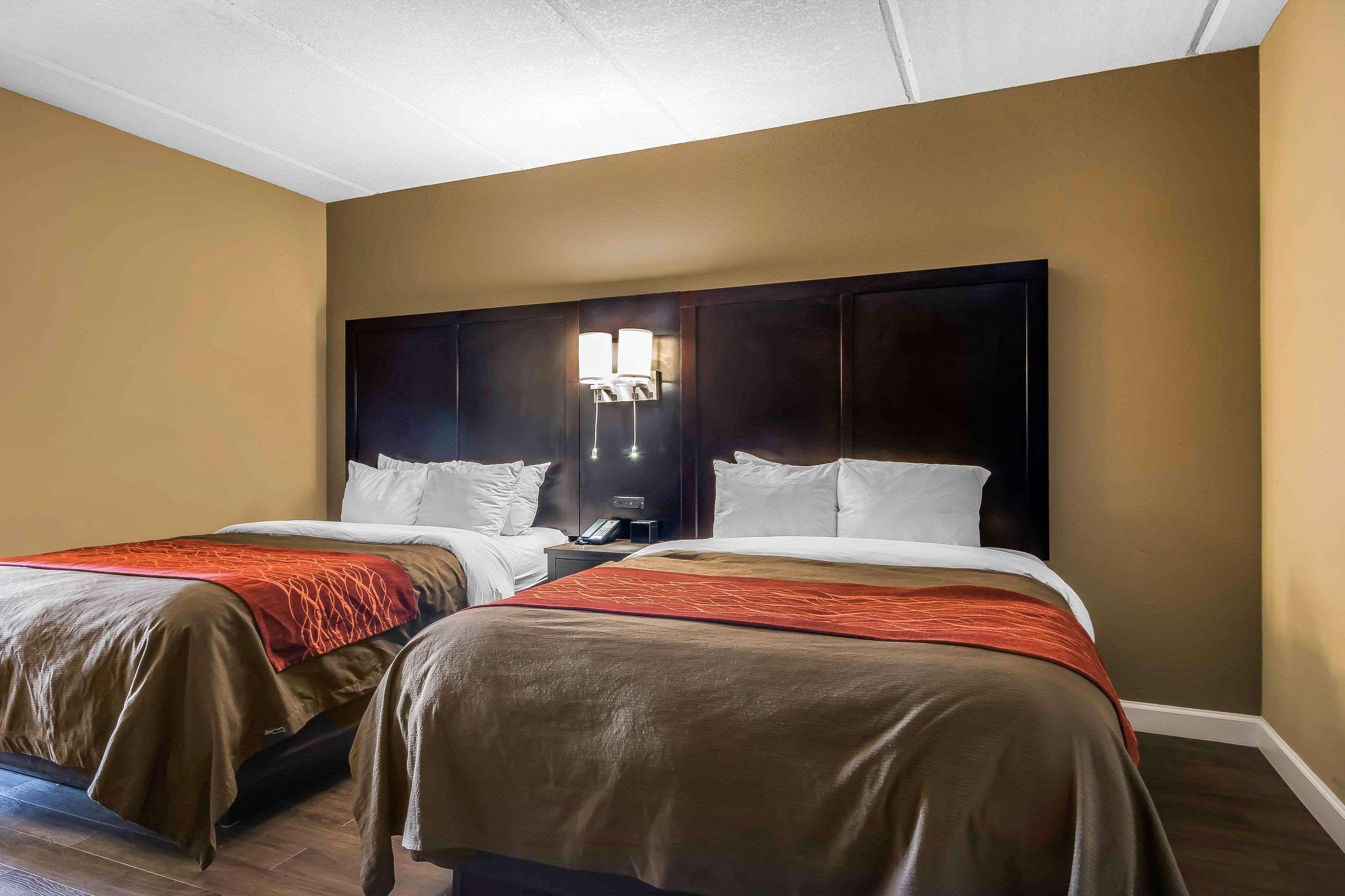 Comfort Inn & Suites Near Six Flags Лития-Спрингс Экстерьер фото